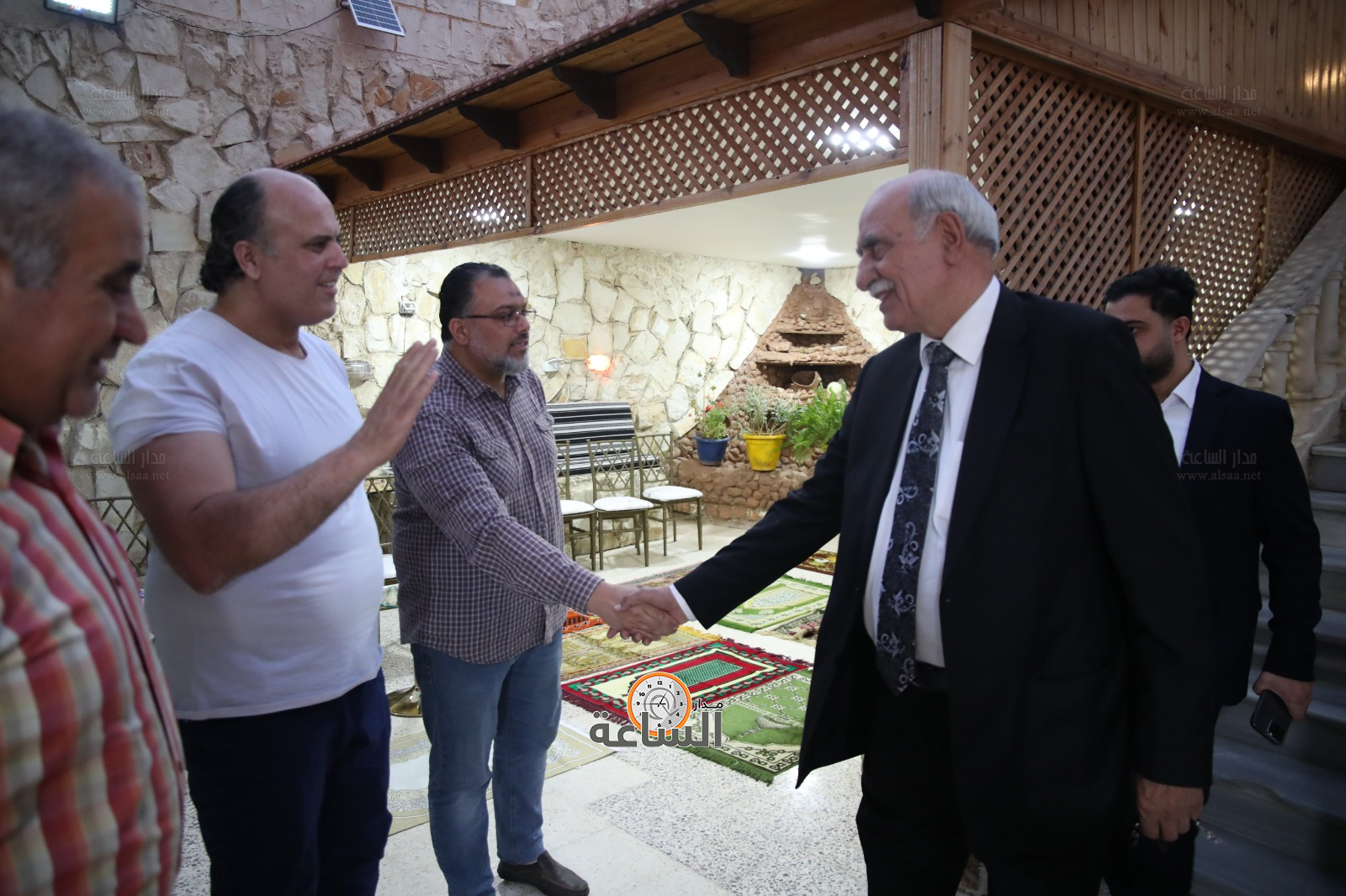 Madar Al-Saa Images 0.5611686101110934