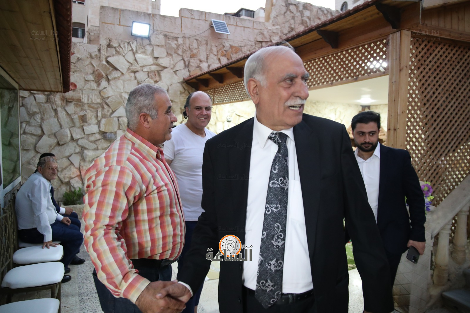 Madar Al-Saa Images 0.5111156815350146