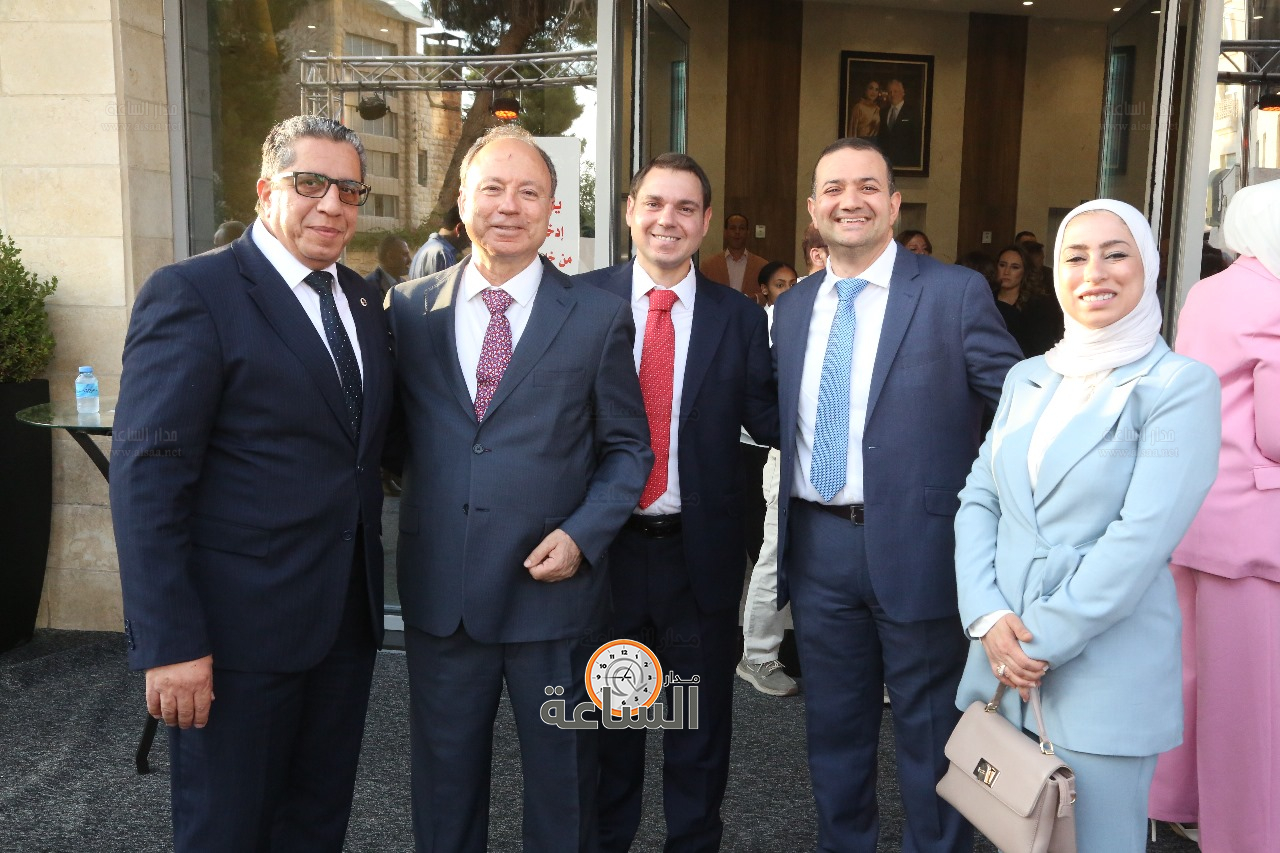 Madar Al-Saa Images 0.2996226675426271