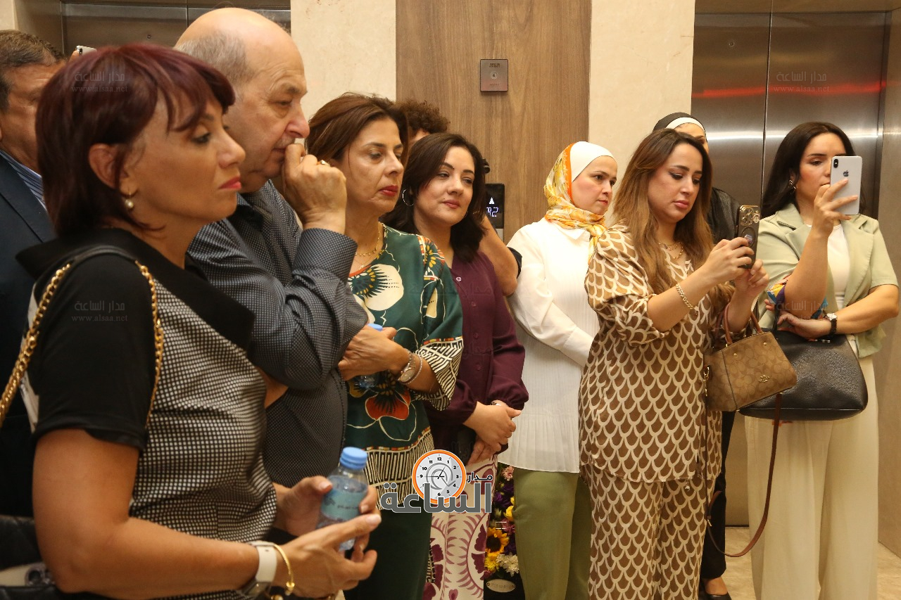 Madar Al-Saa Images 0.022250464244465418