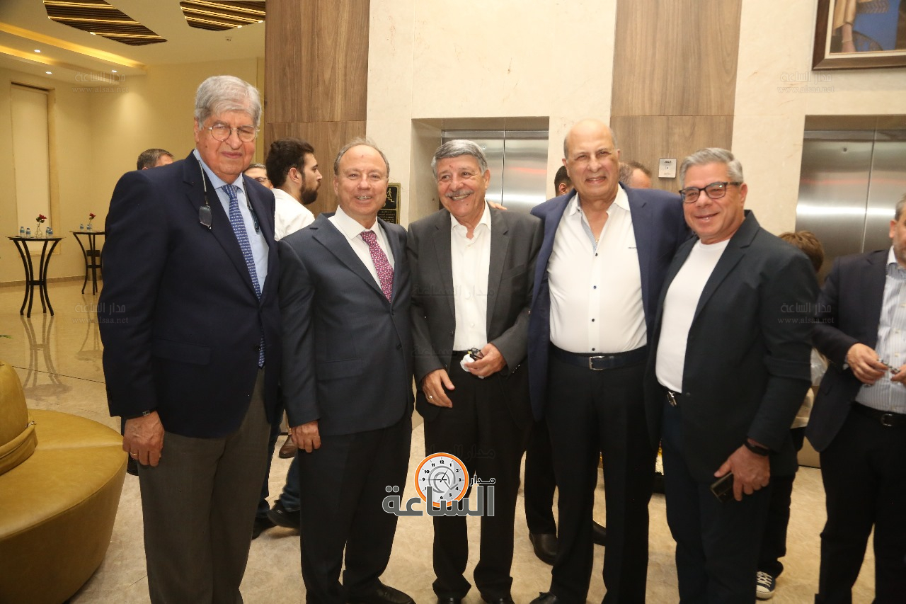 Madar Al-Saa Images 0.1757632435903439