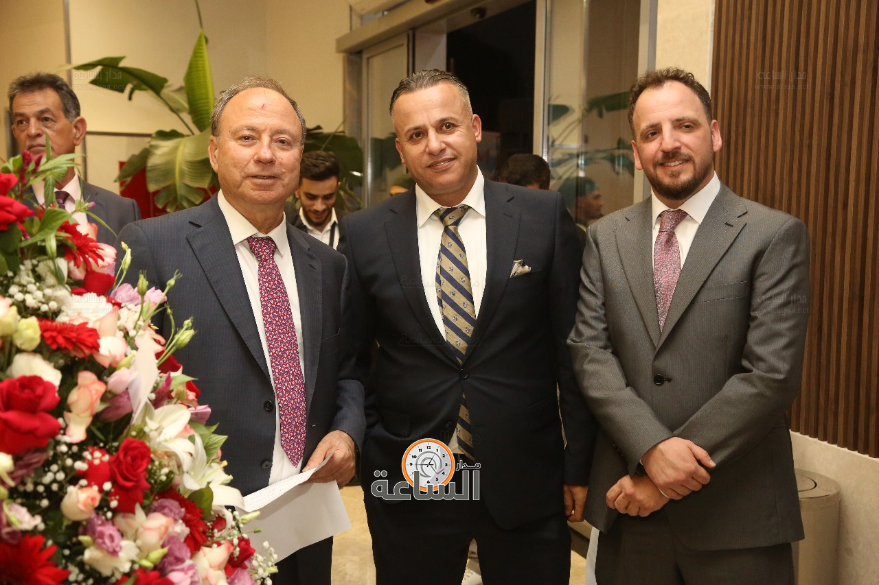 Madar Al-Saa Images 0.431882386900899