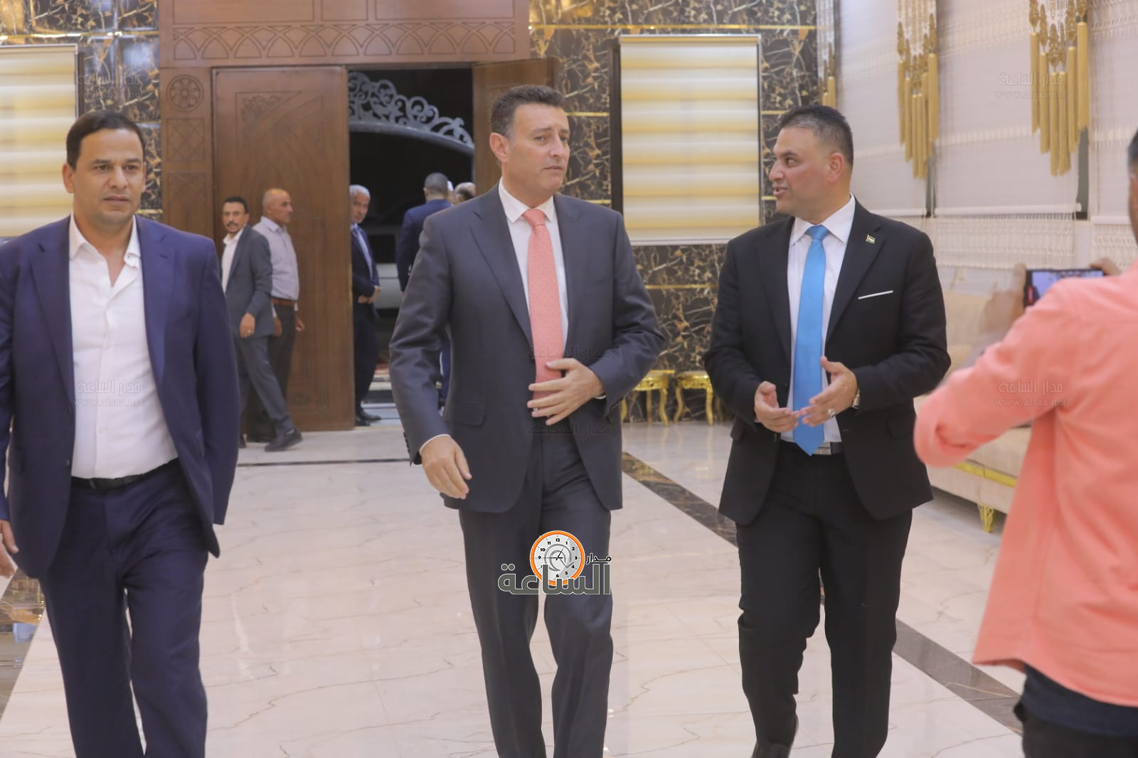 Madar Al-Saa Images 0.13326384785834533