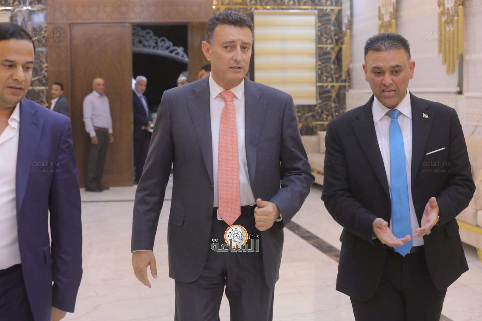 Madar Al-Saa Images 0.7084739093088954