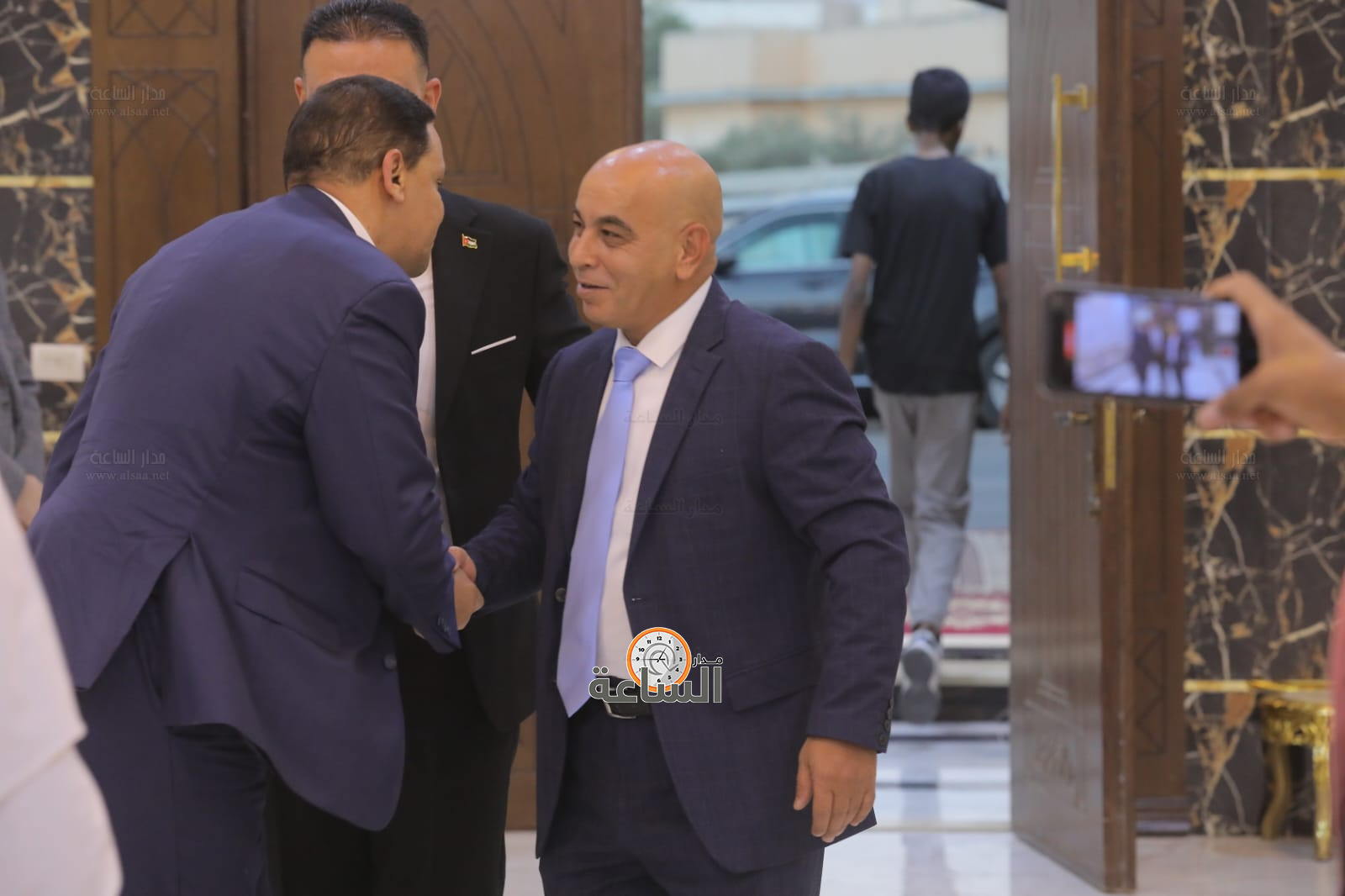 Madar Al-Saa Images 0.9331706417758276