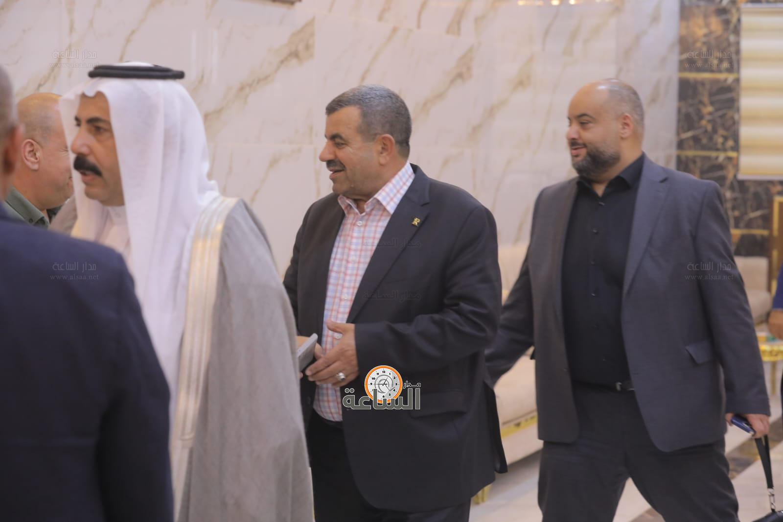 Madar Al-Saa Images 0.9646614475132136