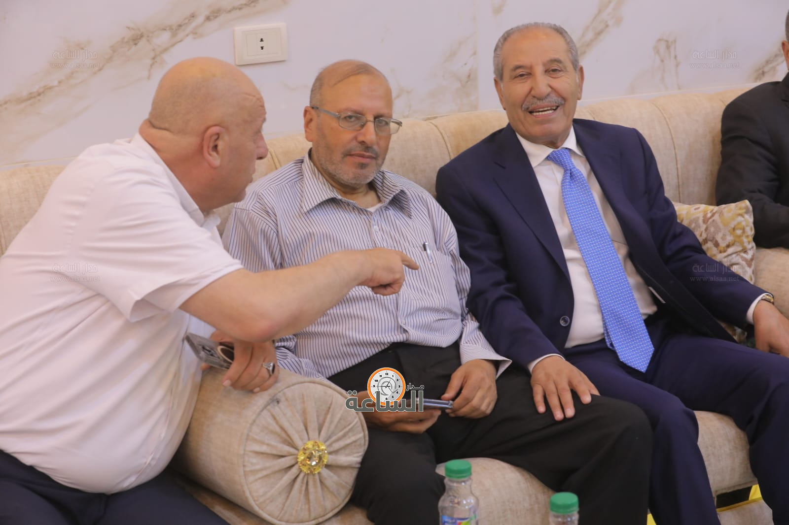 Madar Al-Saa Images 0.7822081142885986