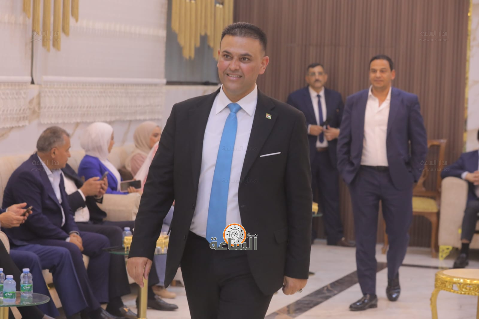 Madar Al-Saa Images 0.8738715053156499