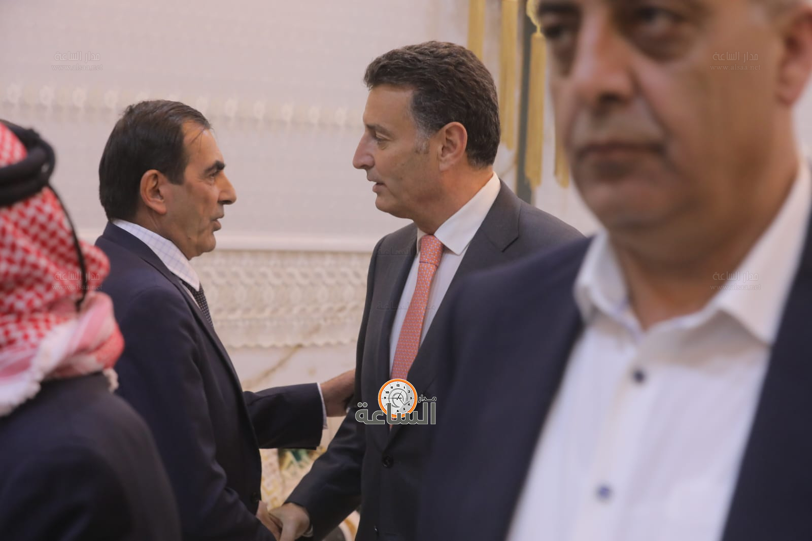 Madar Al-Saa Images 0.48952199567930355