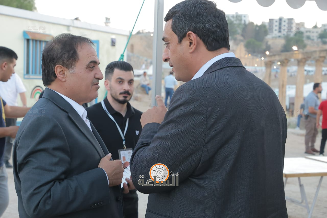 Madar Al-Saa Images 0.8896308548349245