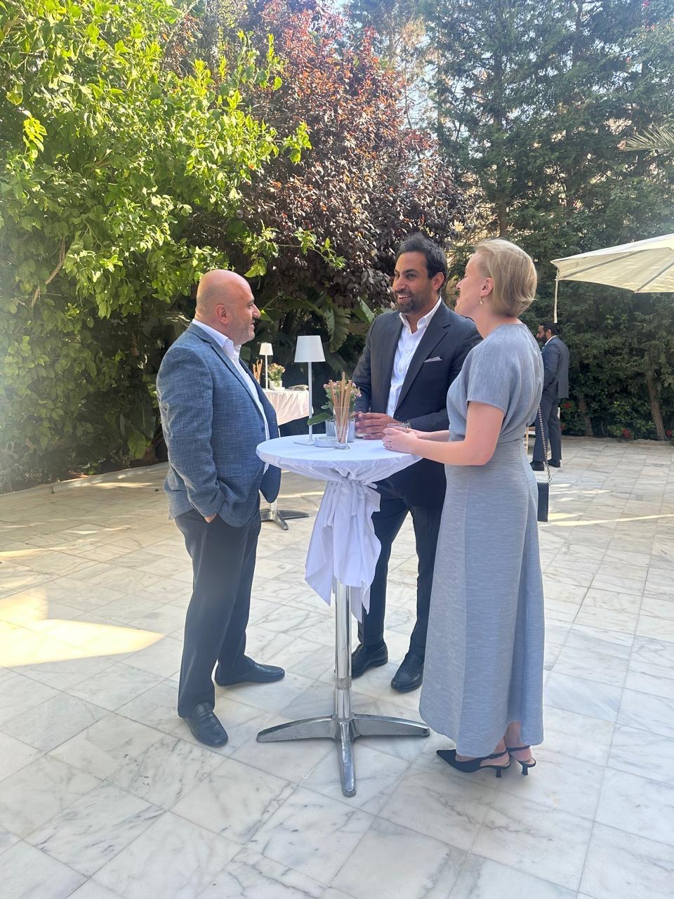 Madar Al-Saa Images 0.6882406225067369