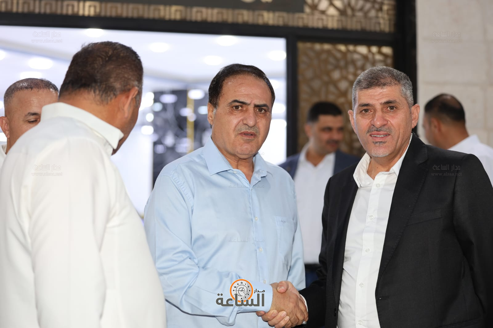 Madar Al-Saa Images 0.9193623707038101