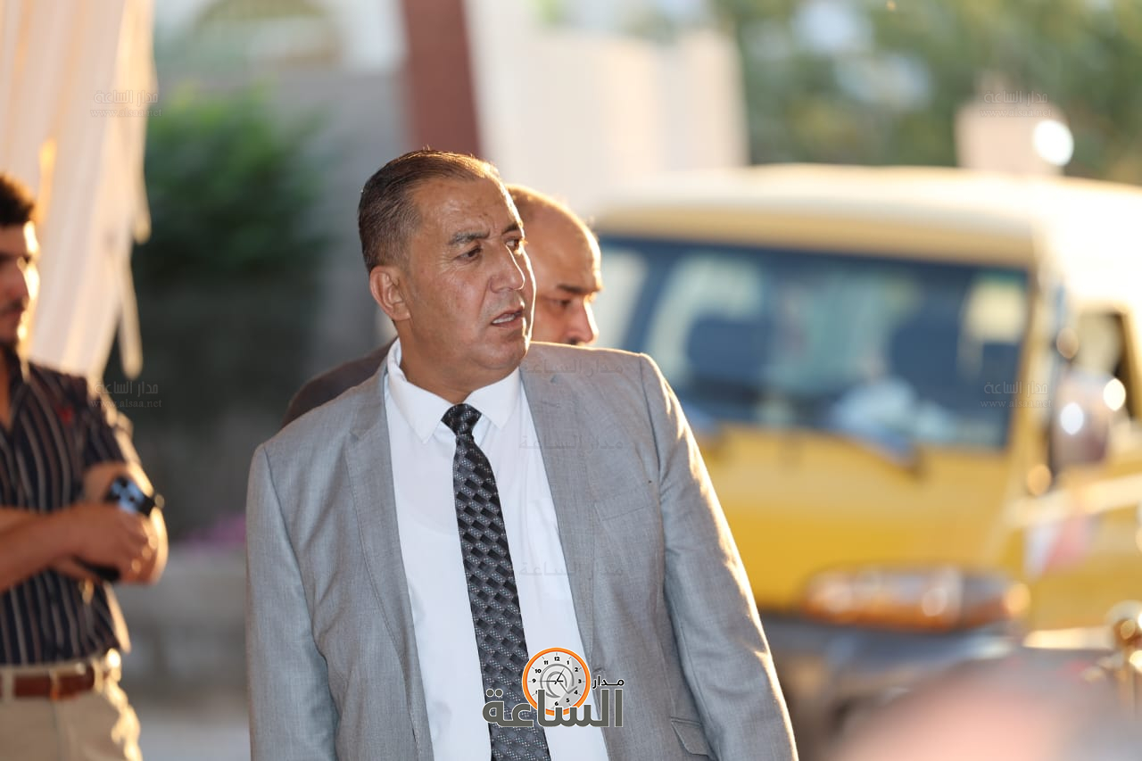 Madar Al-Saa Images 0.21335832586527137