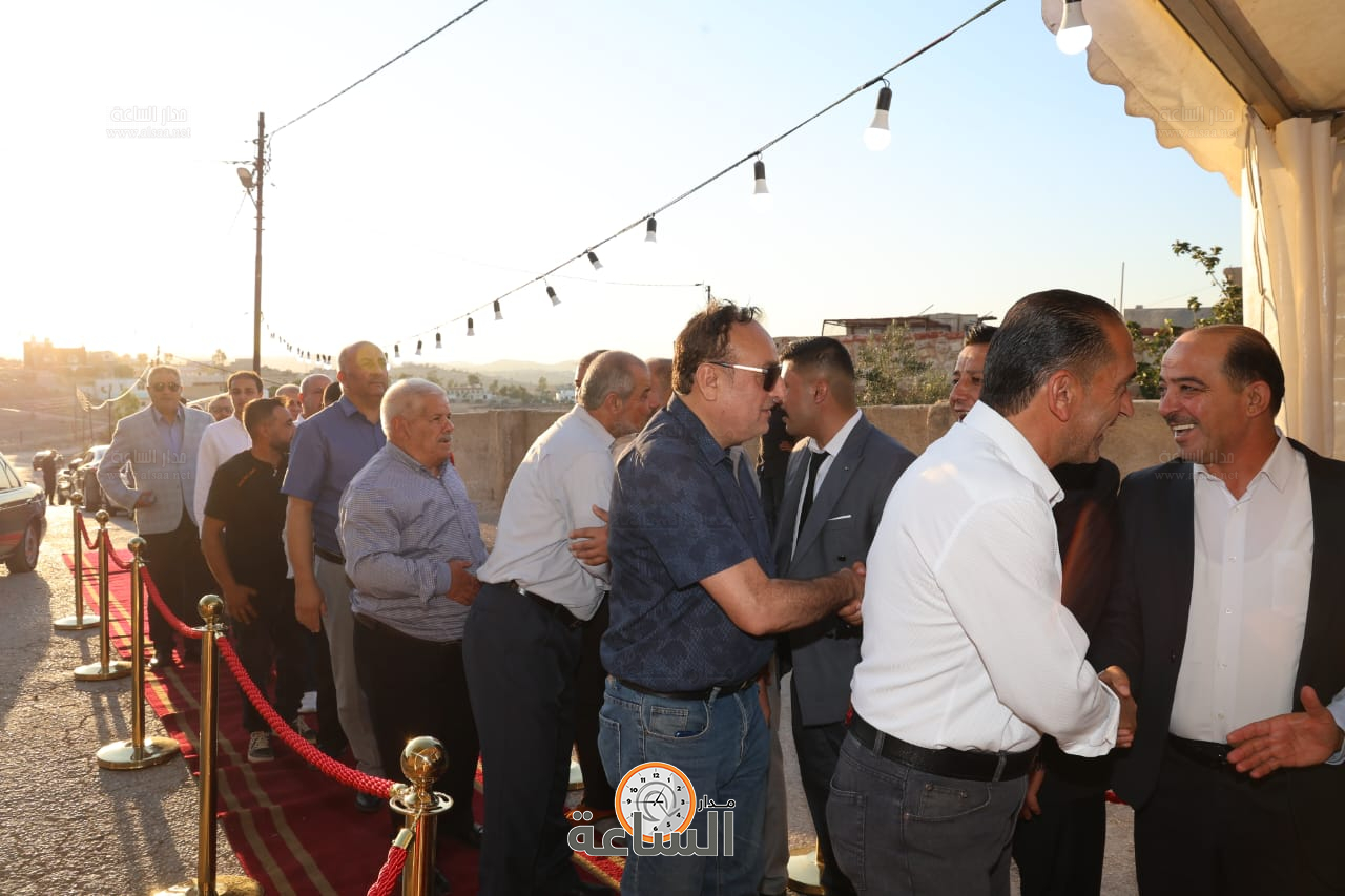 Madar Al-Saa Images 0.15718348371925783