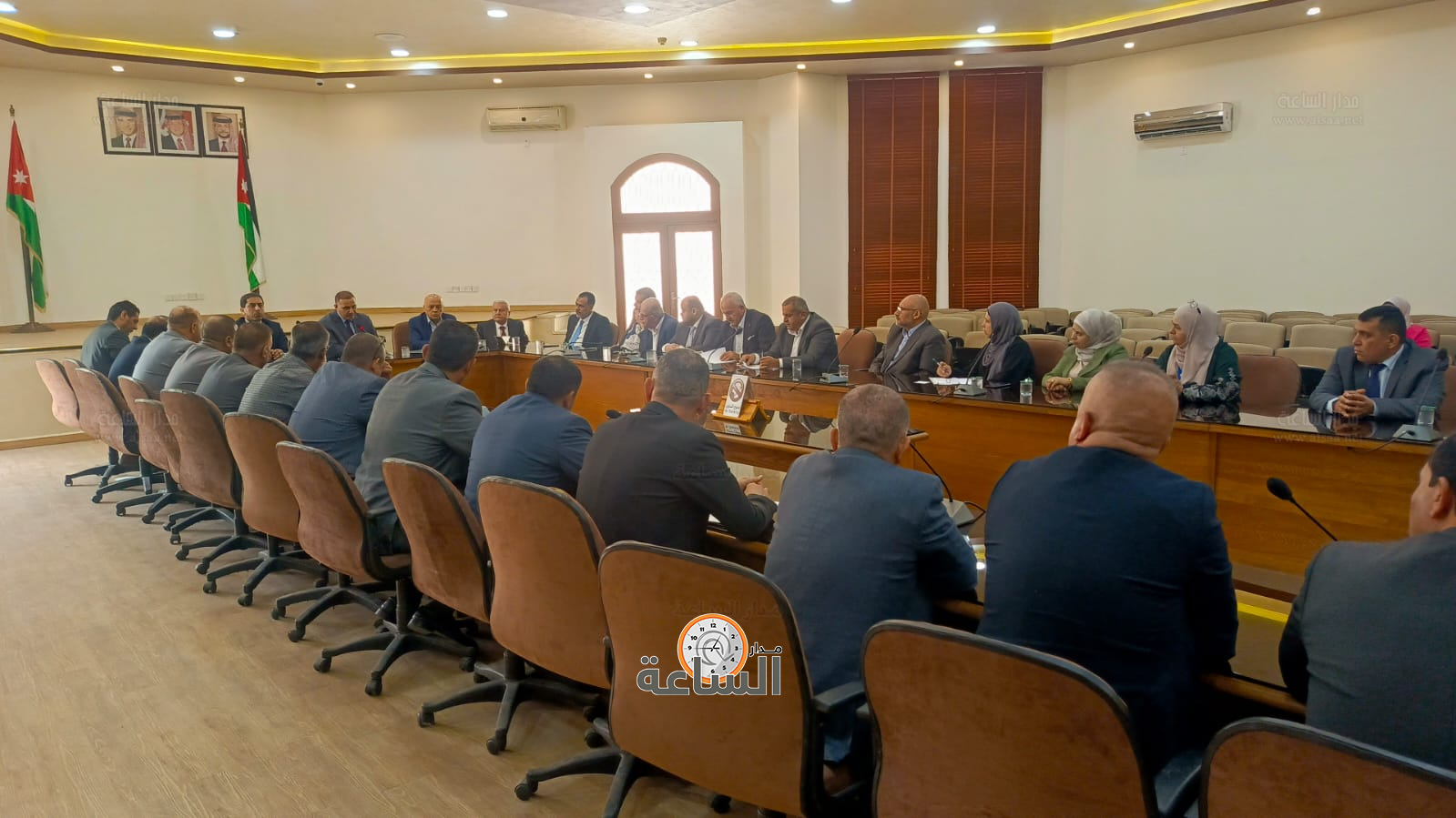 Madar Al-Saa Images 0.4104020829661219