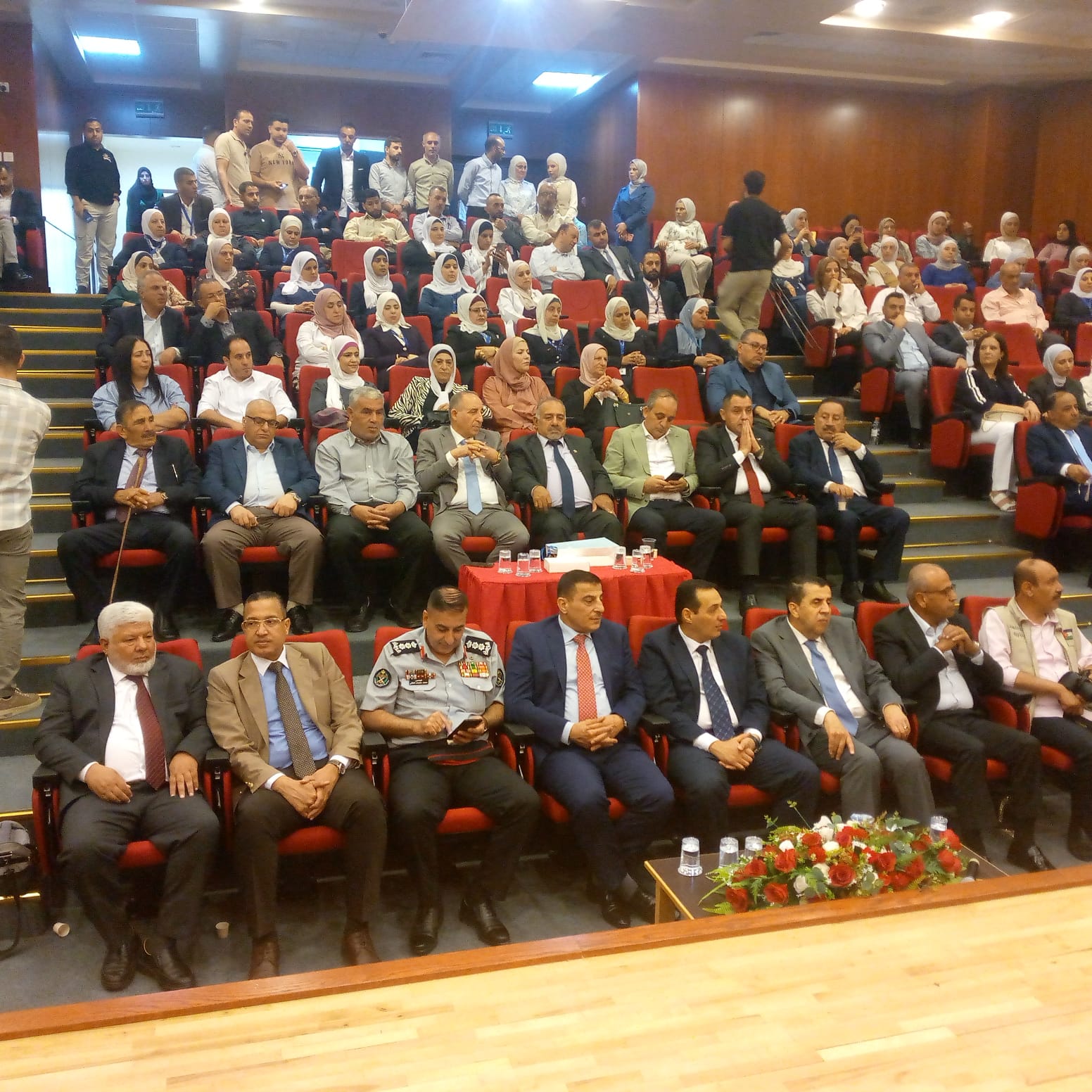 Madar Al-Saa Images 0.5496104244338714