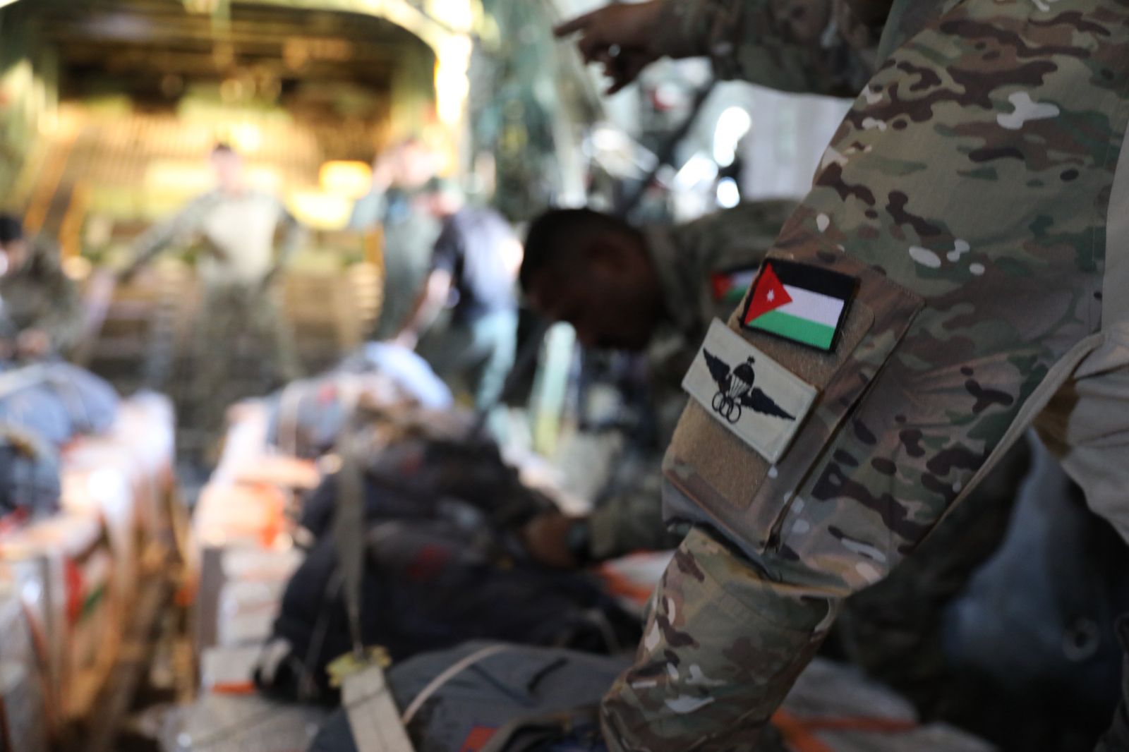 Madar Al-Saa Images 0.2920154324875043