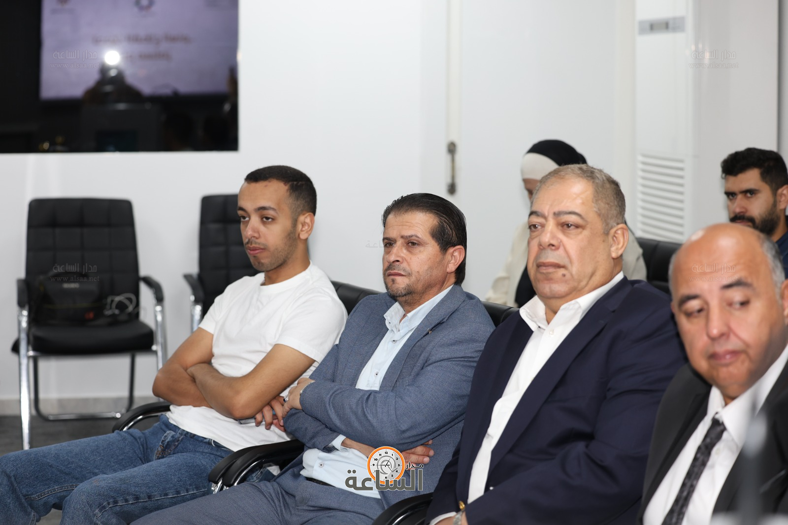 Madar Al-Saa Images 0.9449289021893975