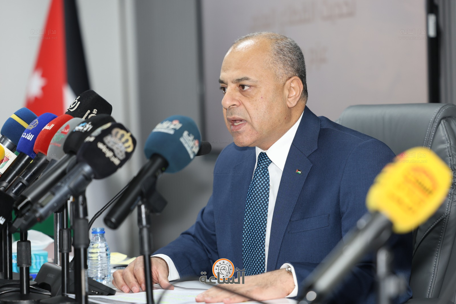 Madar Al-Saa Images 0.38651691094401885