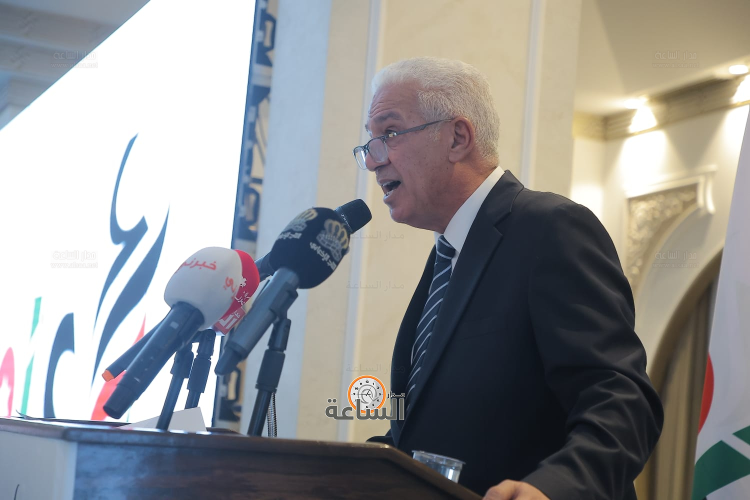 Madar Al-Saa Images 0.2843374502674968