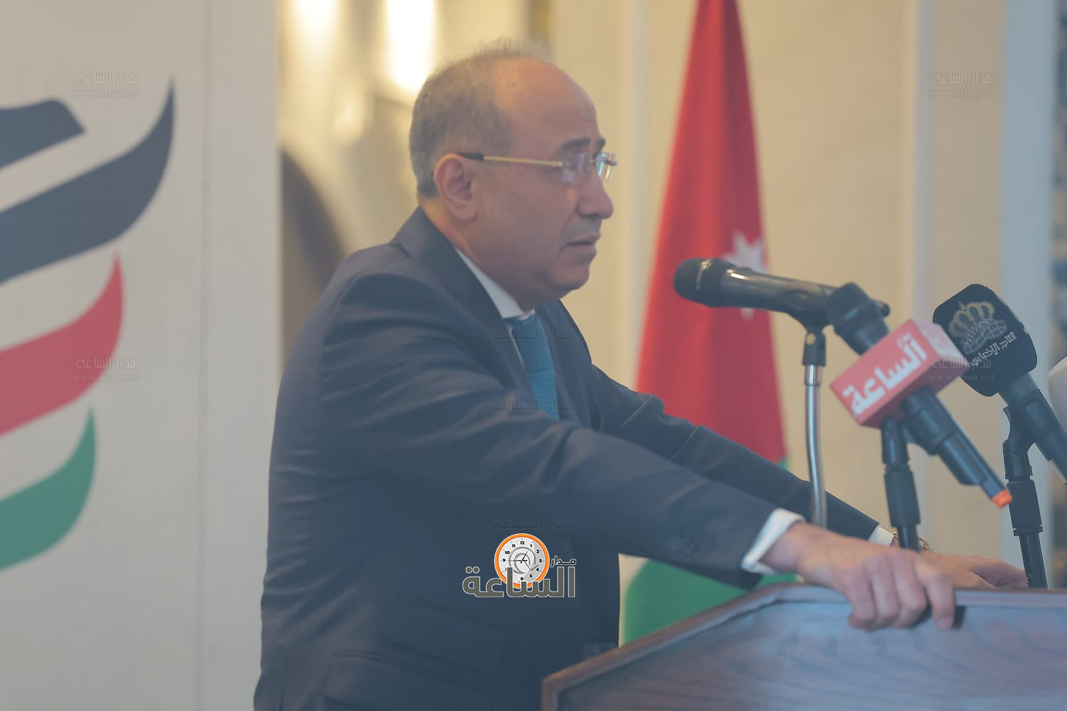 Madar Al-Saa Images 0.7695466166649824