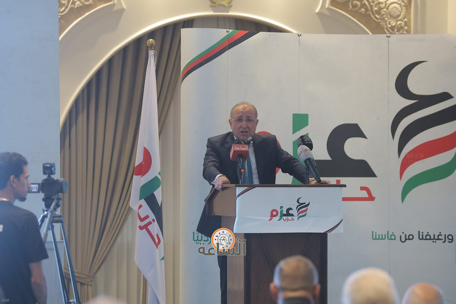 Madar Al-Saa Images 0.4439830775995294