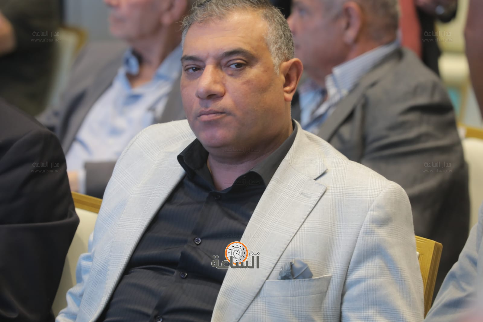 Madar Al-Saa Images 0.8326358348563966