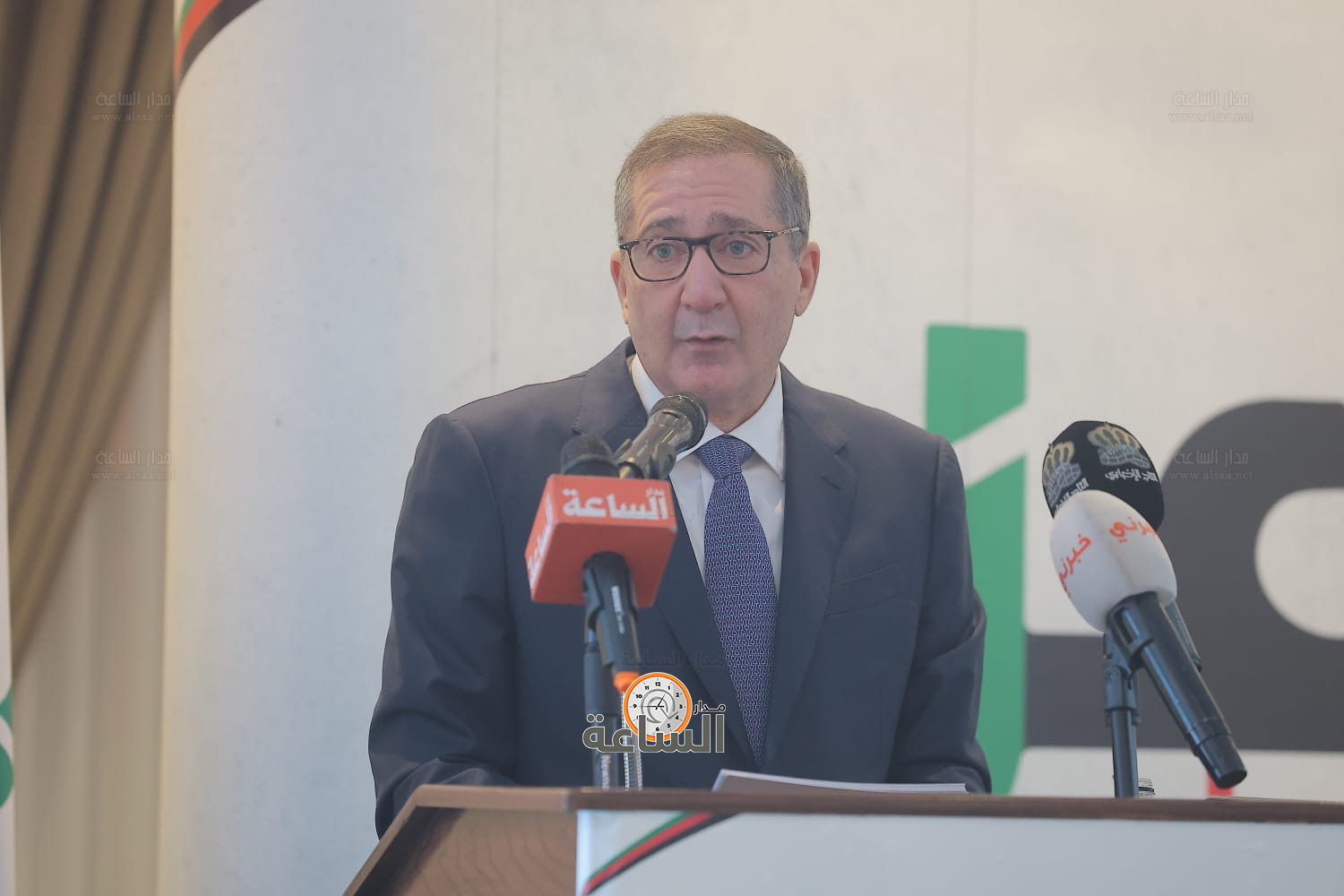 Madar Al-Saa Images 0.45857274412875326