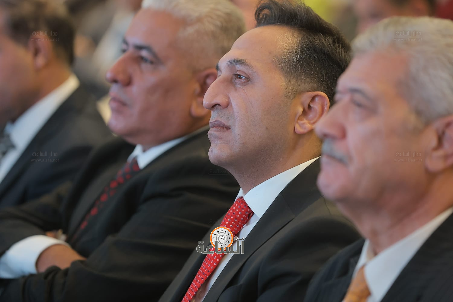 Madar Al-Saa Images 0.8361616557966095