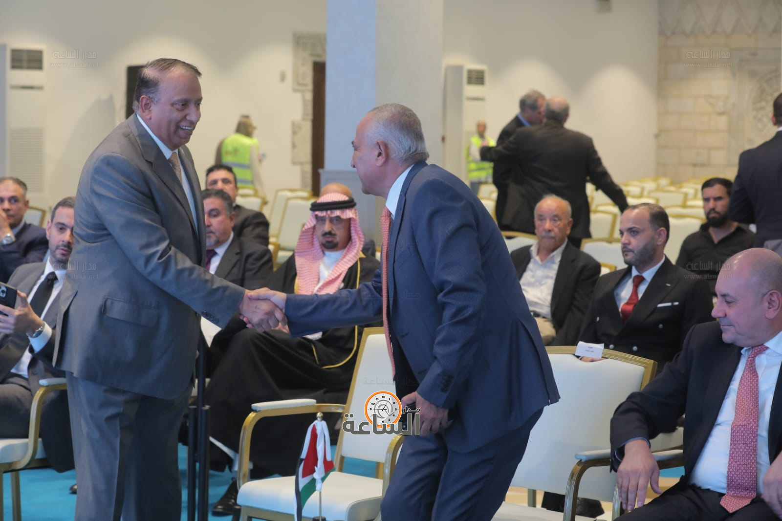 Madar Al-Saa Images 0.9853621003110234