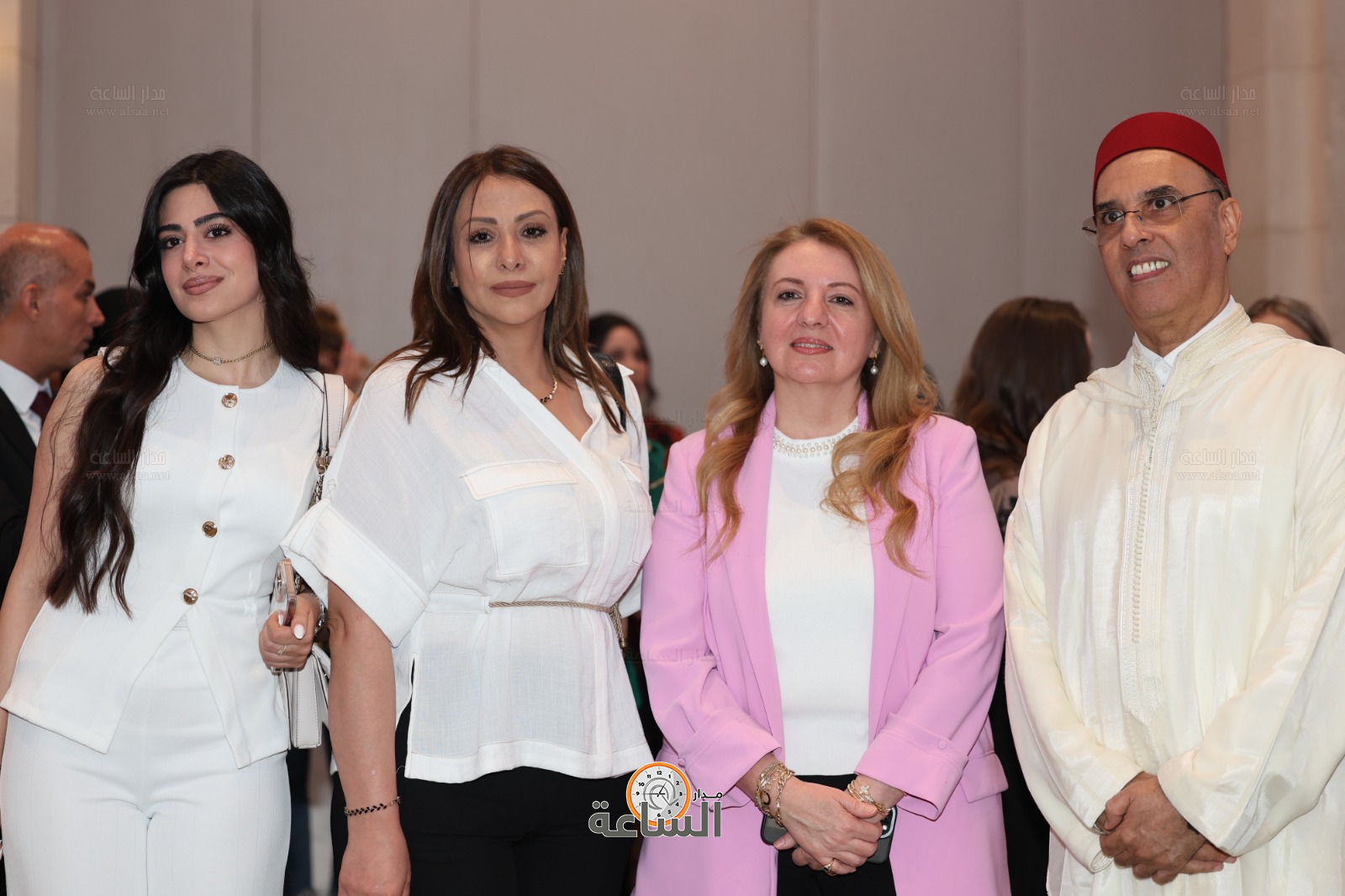 Madar Al-Saa Images 0.37377672168709974