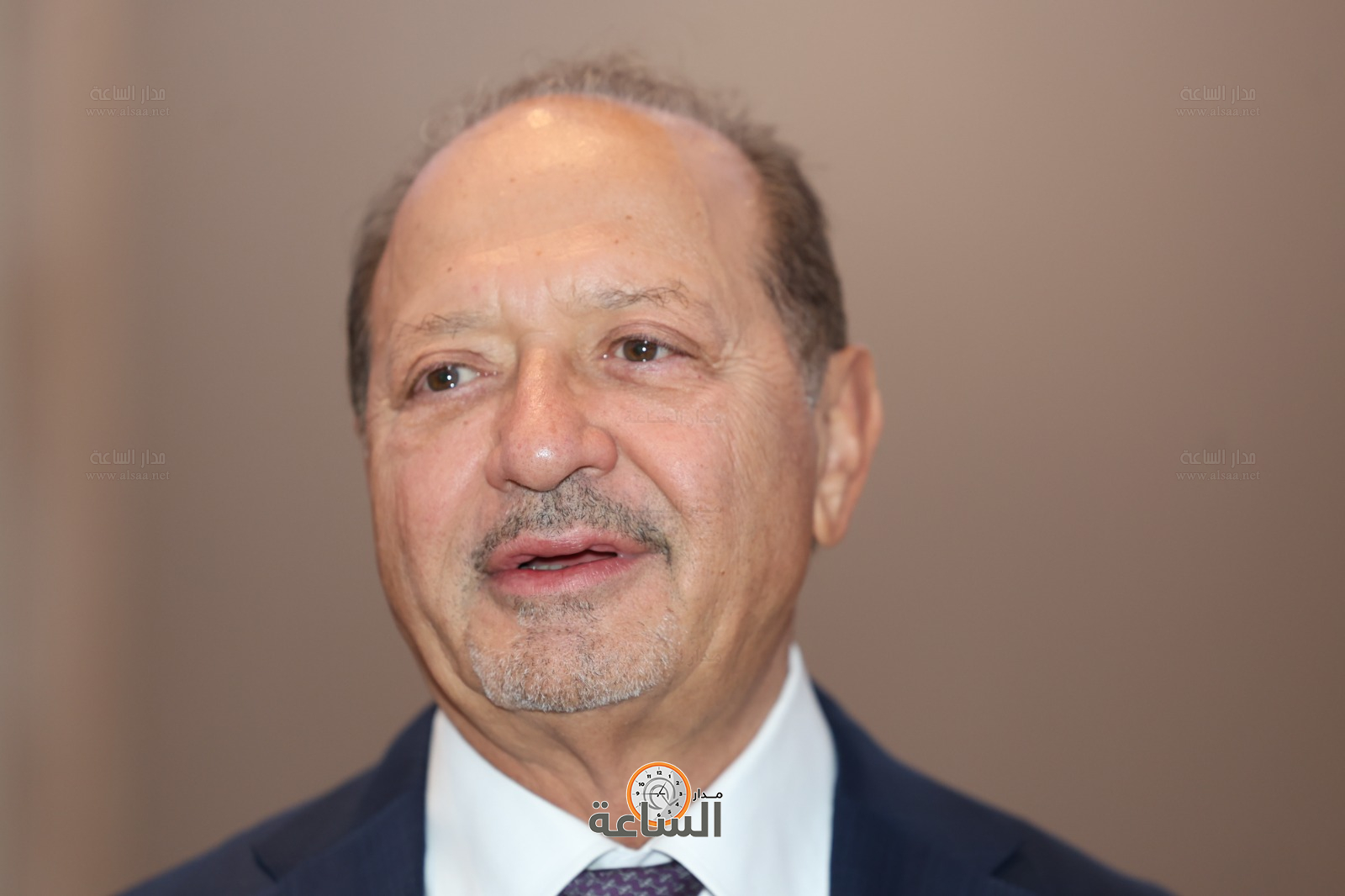 Madar Al-Saa Images 0.8900528388601145