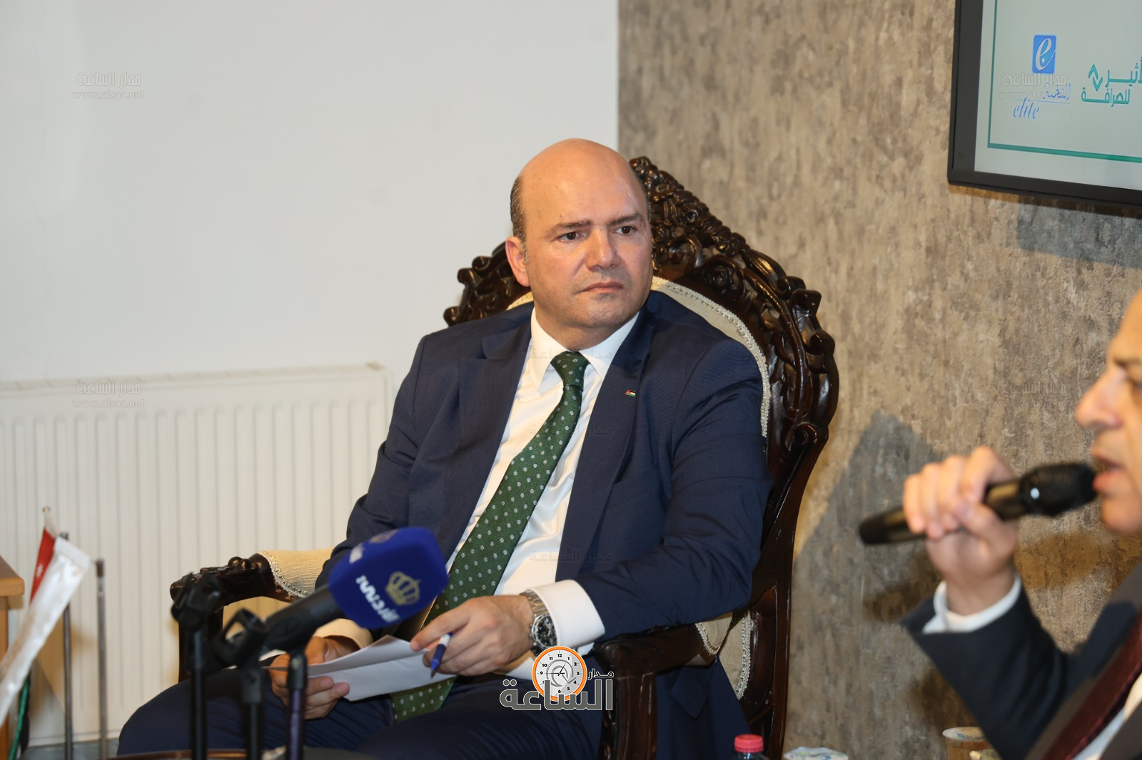 Madar Al-Saa Images 0.41143951082746344