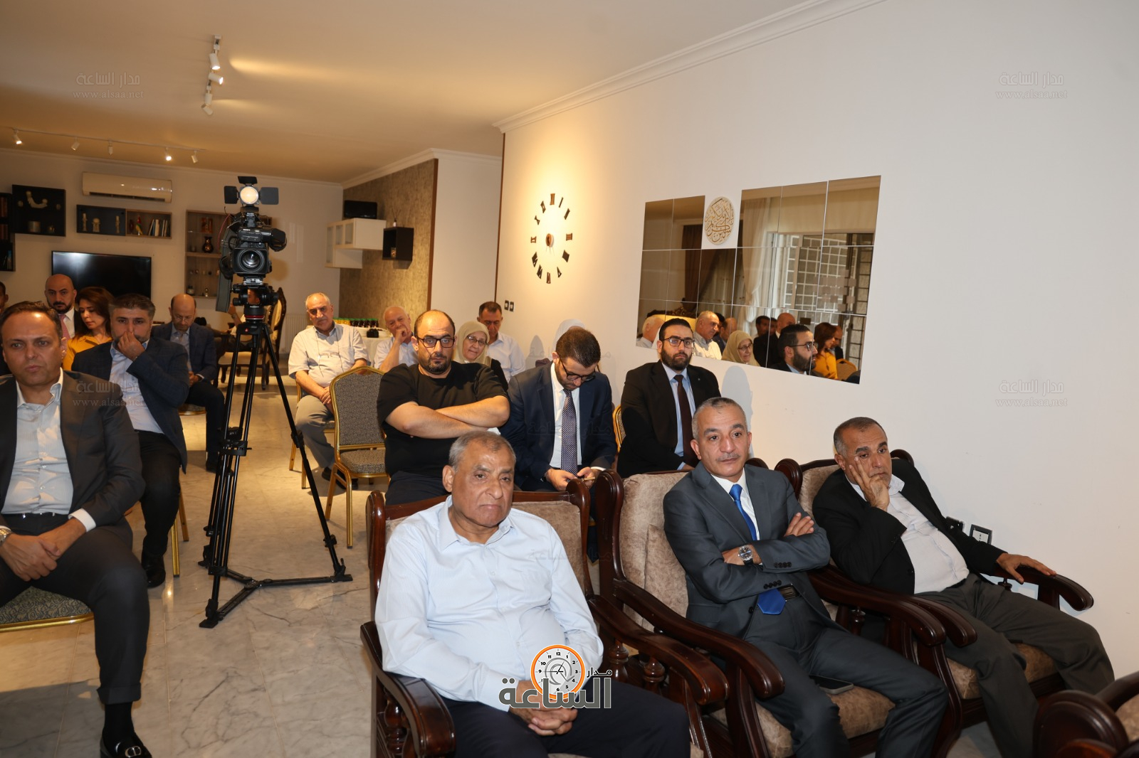 Madar Al-Saa Images 0.6381021714373402