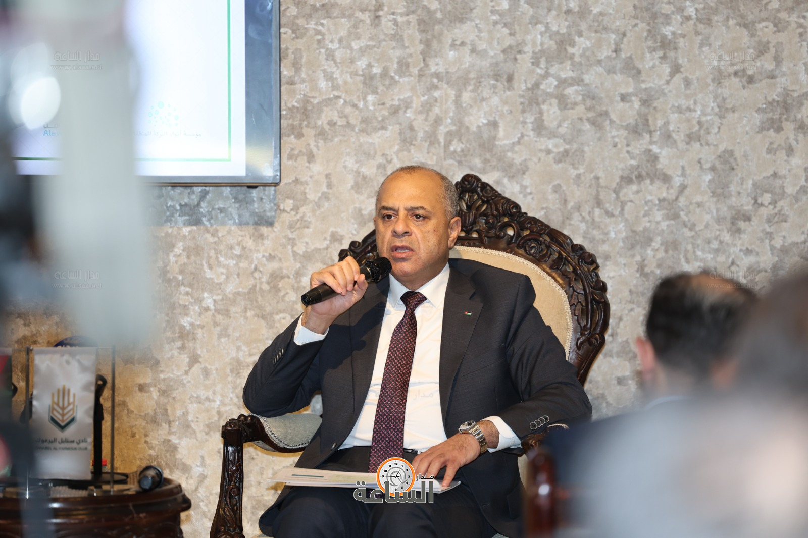 Madar Al-Saa Images 0.5840048449245349