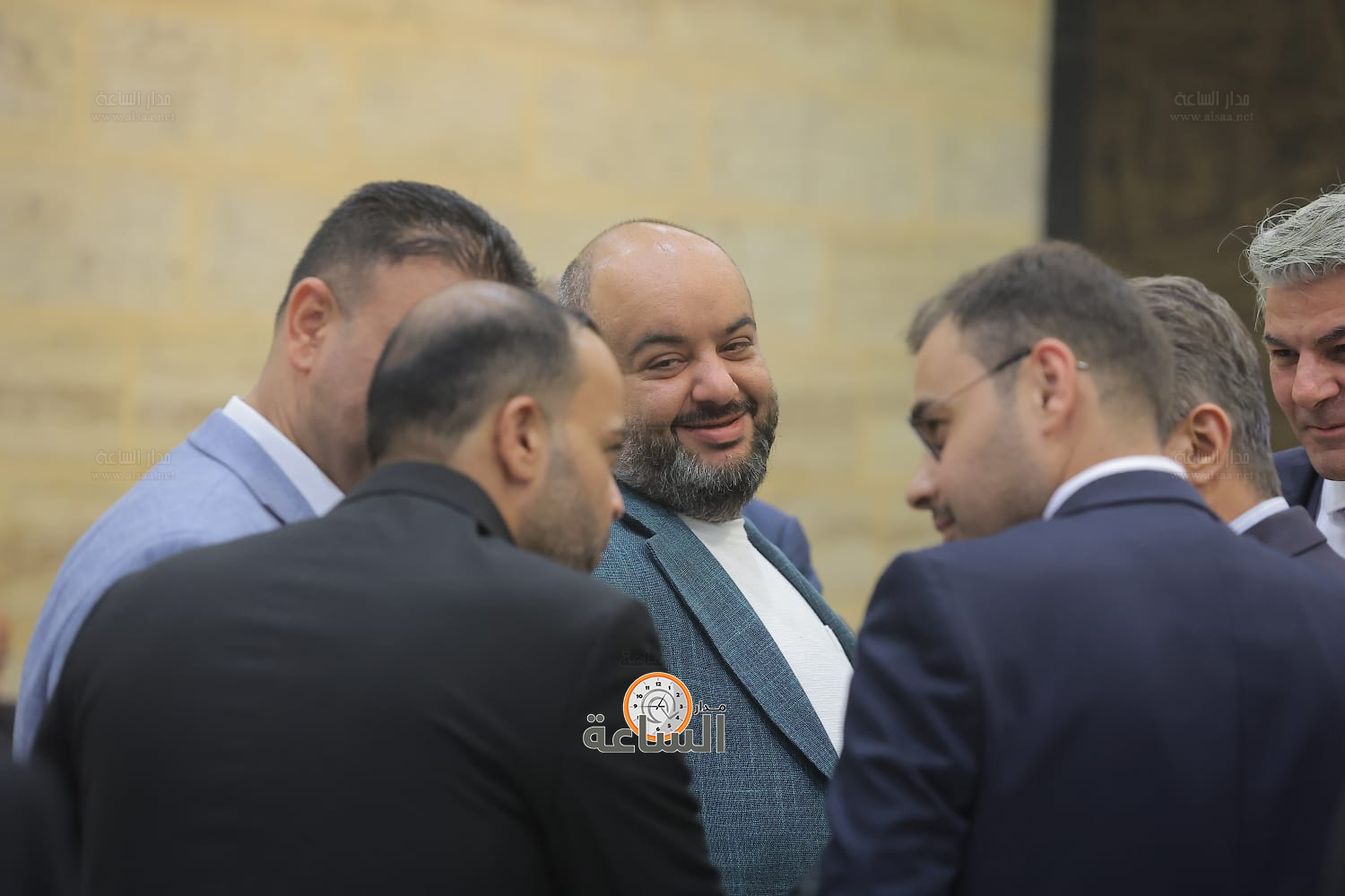 Madar Al-Saa Images 0.43488999752799506