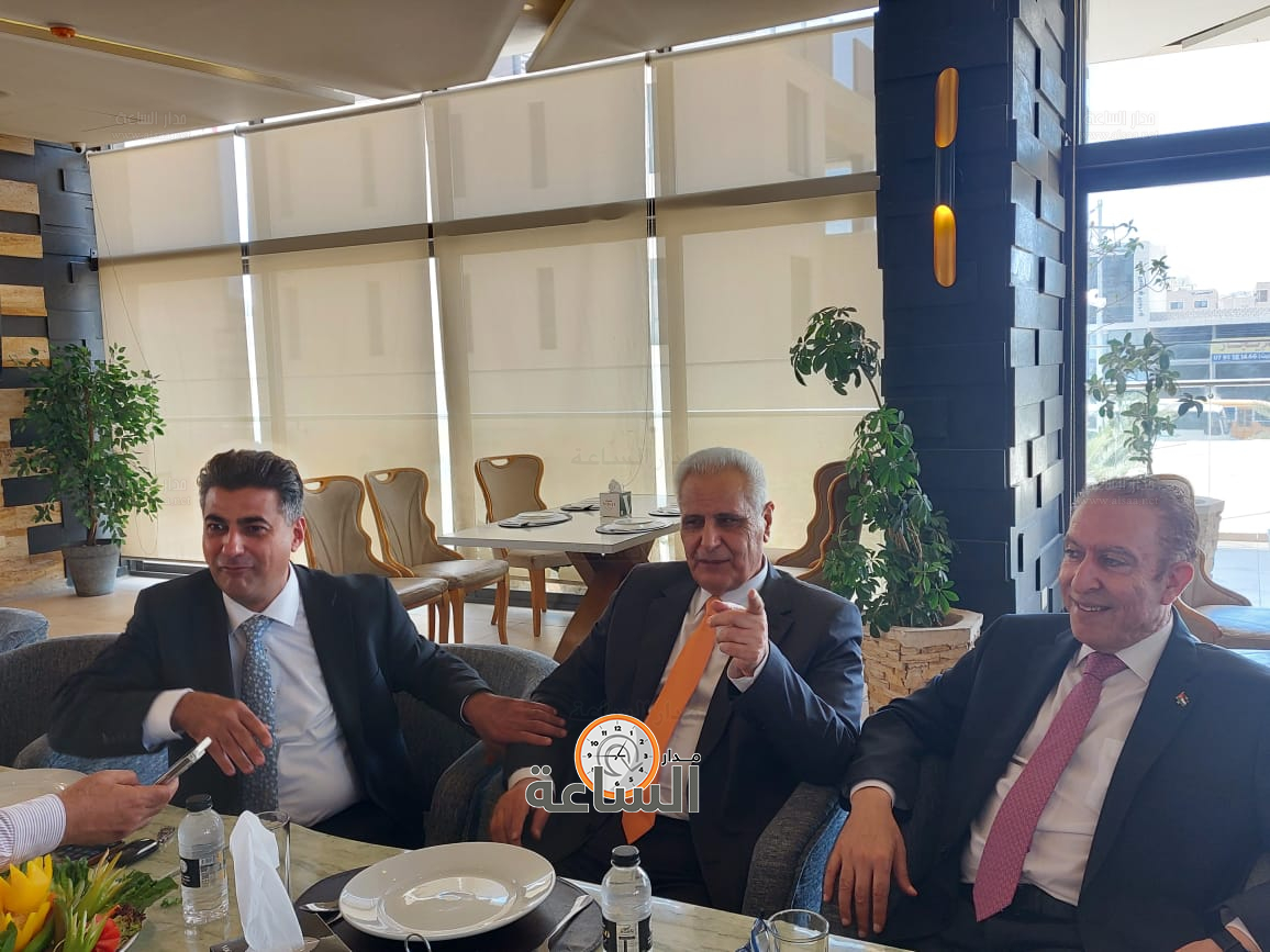 Madar Al-Saa Images 0.11814327460779239