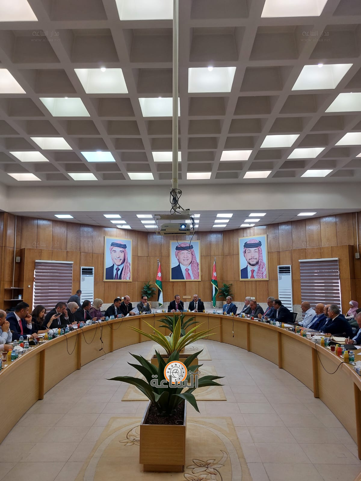 Madar Al-Saa Images 0.19514320008444497