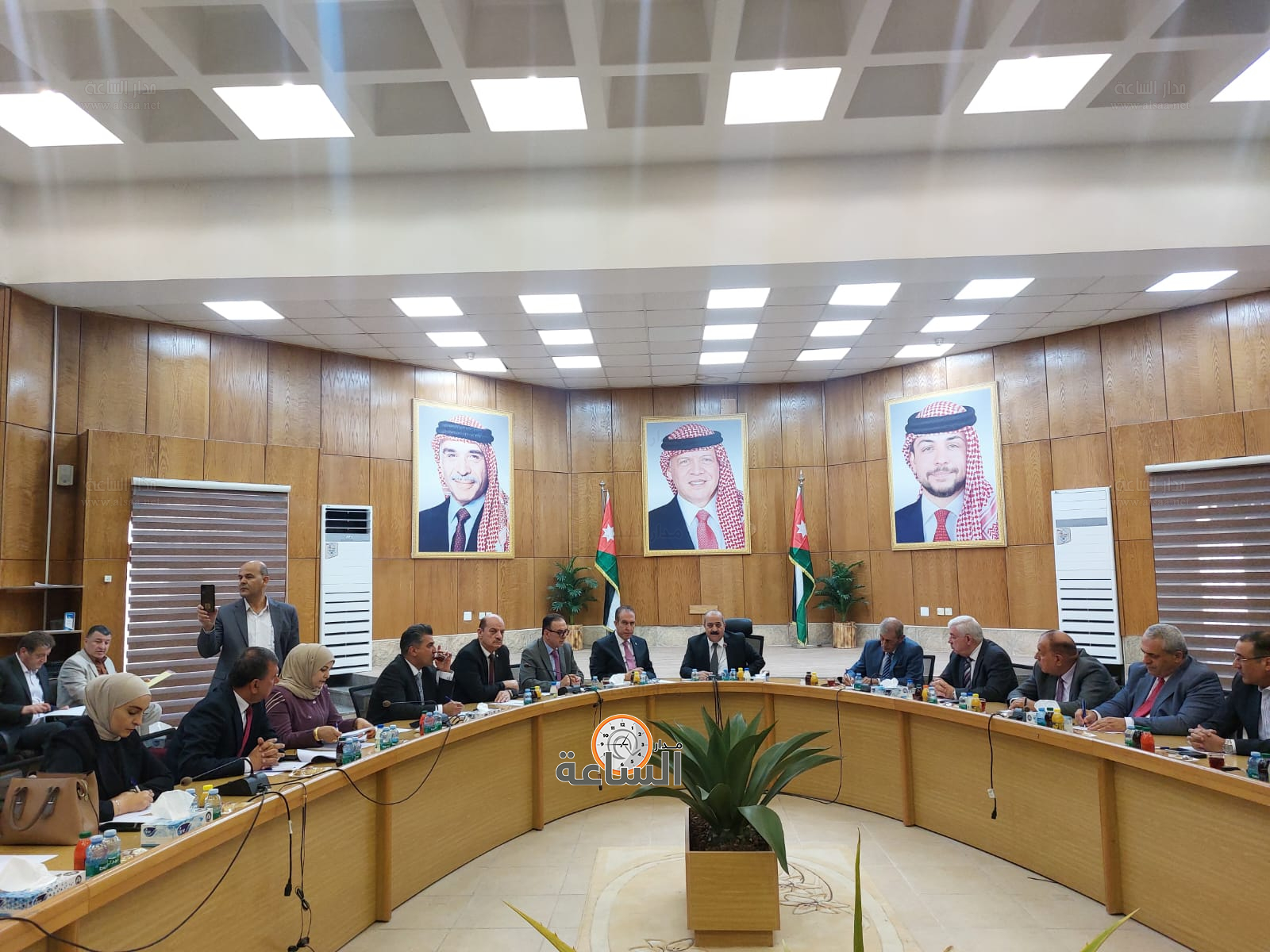 Madar Al-Saa Images 0.007503039456726812