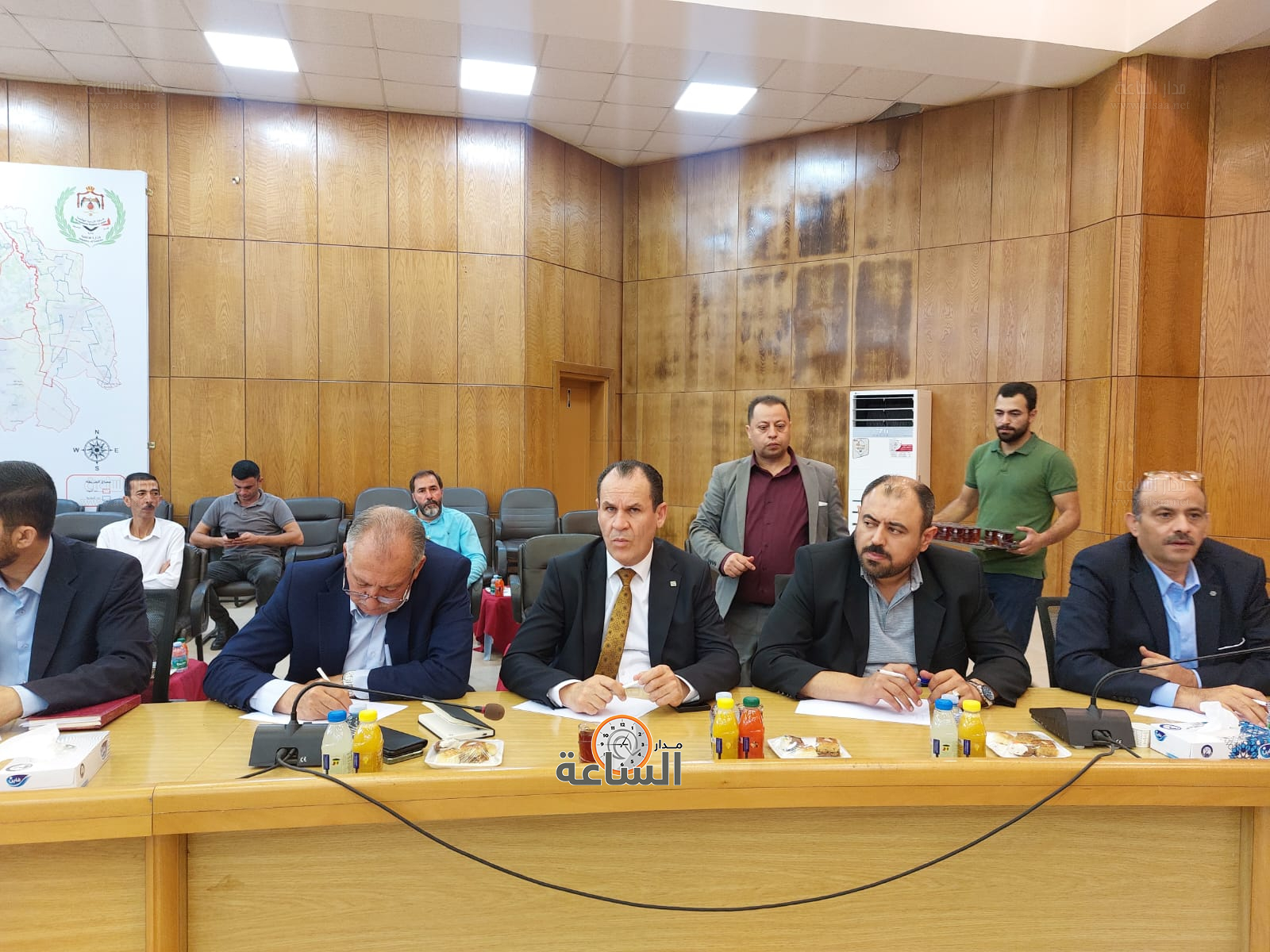 Madar Al-Saa Images 0.15799487340654295