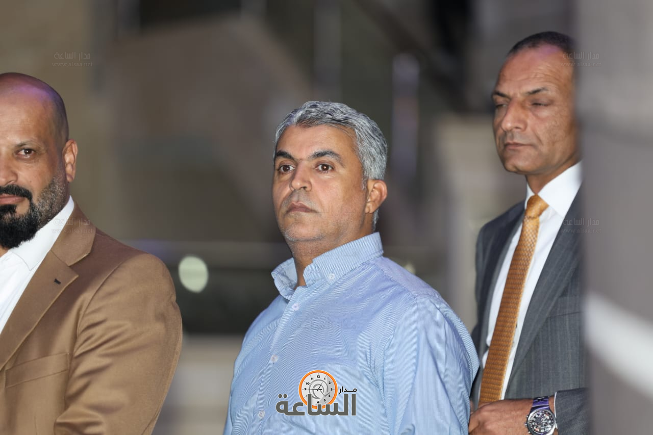 Madar Al-Saa Images 0.392682646482982