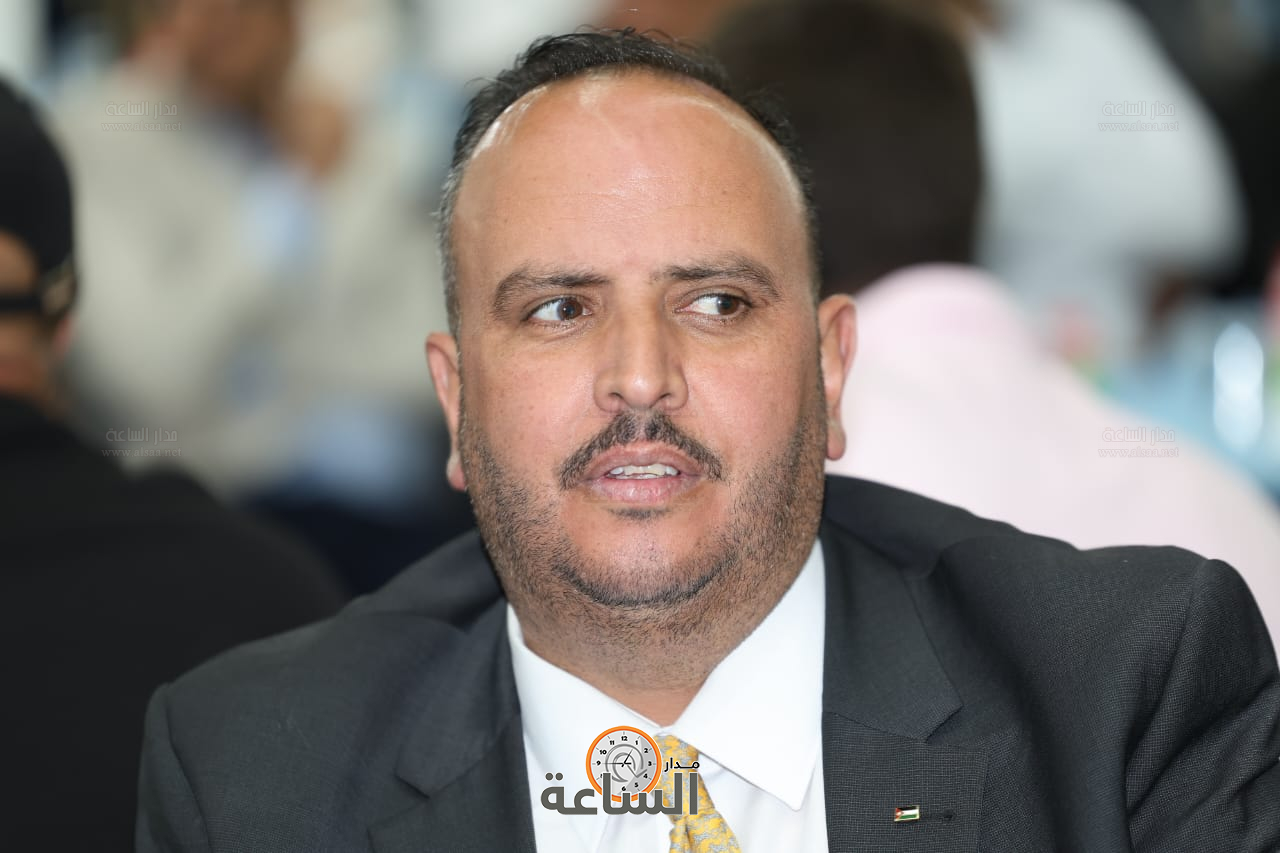 Madar Al-Saa Images 0.8836065943756193