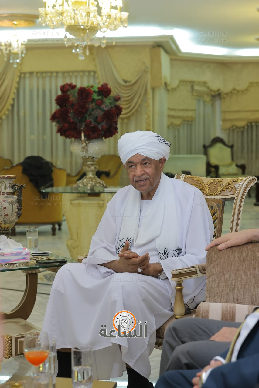 Madar Al-Saa Images 0.4350323828367417