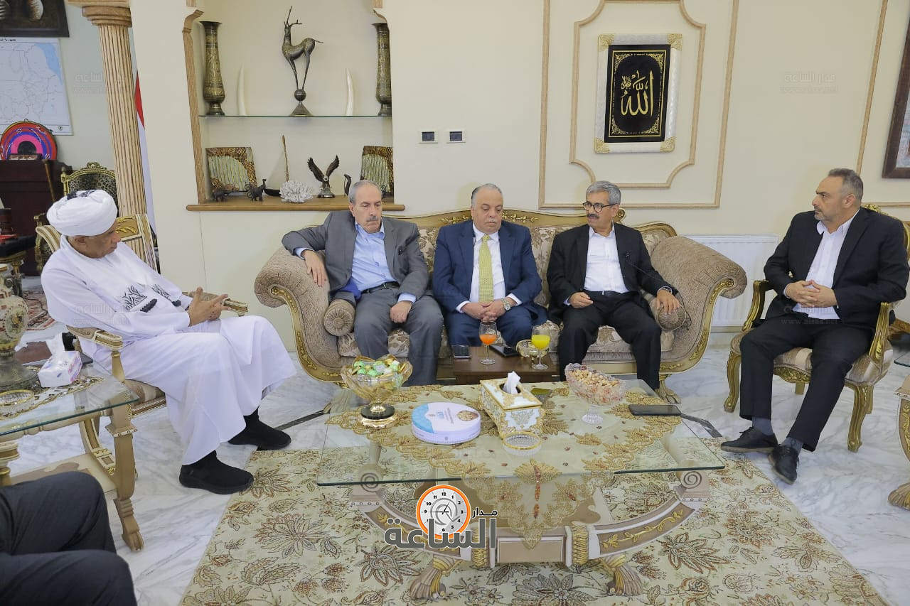 Madar Al-Saa Images 0.8829310619491613