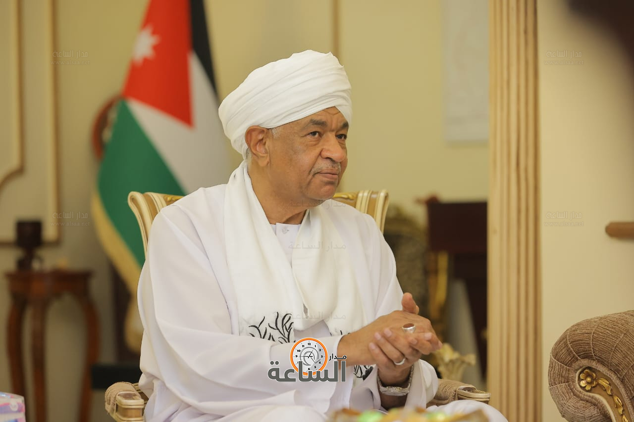 Madar Al-Saa Images 0.434064648653522