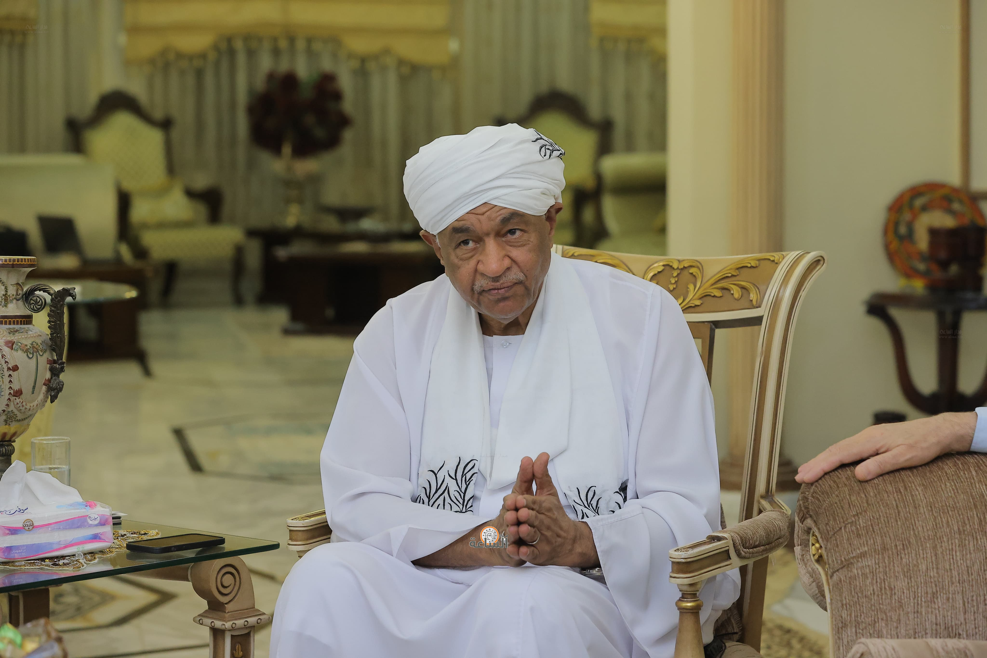 Madar Al-Saa Images 0.9551229364410222