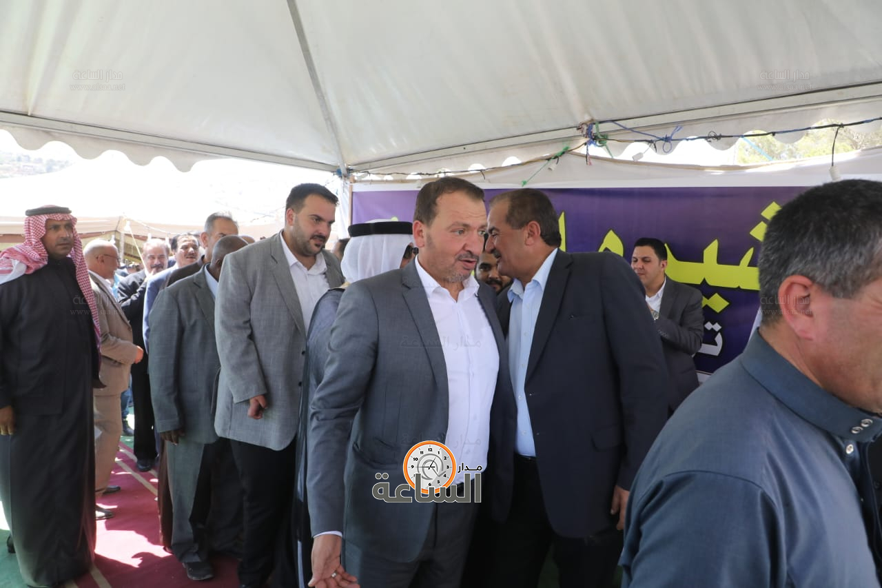 Madar Al-Saa Images 0.44595244758298624