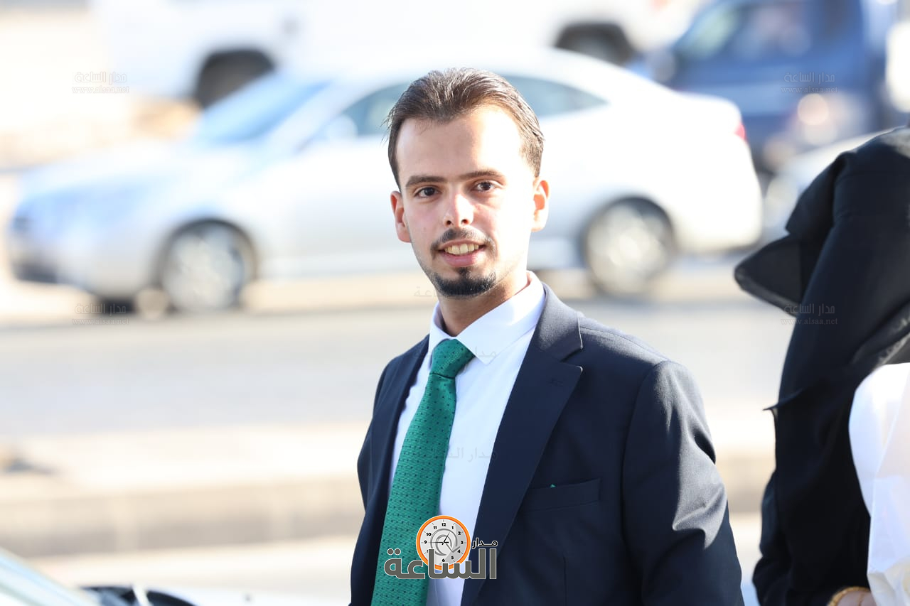 Madar Al-Saa Images 0.013843135567860987