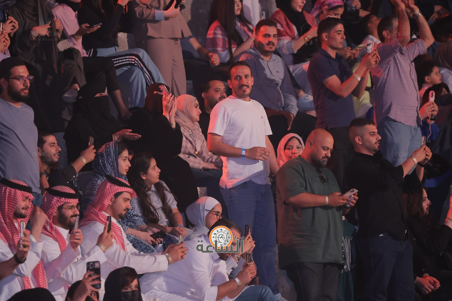 Madar Al-Saa Images 0.49372372761840766