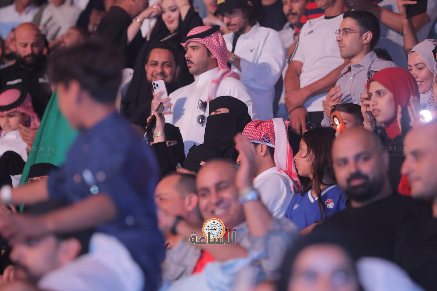 Madar Al-Saa Images 0.5614785634378331